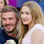 Még csak 15 éves Beckhamék lánya, de a kényelmetlen tűsarkút sem veti meg