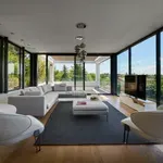 Miért került a nappali az emeletre? Ebben a házban a kilátás mindent felülír