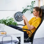 Az „irodai szék-fenék” kikészíti a nőket — így kerülheted el