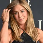 Bézs, krém és barna tökéletes egyensúlya Jennifer Aniston gyönyörű hálószobájában