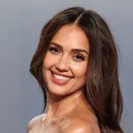 Jessica Alba olyan színt választott a konyhába, amitől sokan tartanak – mégis meglepően elegáns lett