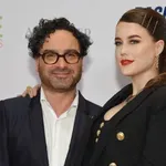 Mit tud egy csíkos tapéta? Johnny Galecki zseniális megoldása egyszerre játékos és elegáns