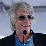 Nem kell hozzá felújítás: ettől tűnik sokkal könnyedebbnek Jon Bon Jovi konyhája