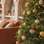 6 dolog, amit soha ne tegyél a karácsonyfa díszítésekor