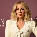 Kate Beckinsale őrületes platform csizmájáról beszél most mindenki – ezt neked is látnod kell