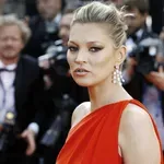 Kate Moss 52 évesen történelmet írt, új rekordot állított fel a divatvilág ikonja