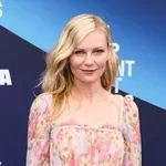 A fehér konyhák kora lejárt? Kirsten Dunst merész konyhája most a tervezők kedvence