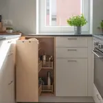 Kicsi, meghitt és okos – rendhagyó tárolási ötletek mini konyhákba