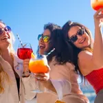 Heti programajánló május 7-13.: Latin ritmusok, piacozás, koktélok, fesztiválok, féláras fagyik