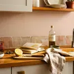 Ezt a 2 dolgot soha ne hagyd a konyhapulton – a feng shui szerint a pénzed és a szerencséd is bánhatja