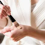 Mindannyian rosszul használjuk a korrektort? Itt az egyszerű trükk, ami tényleg eltüntetni a sötét karikákat