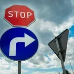 Itt a KRESZ-kvíz, amelyen még a legjobb sofőrök is el tudnak bukni