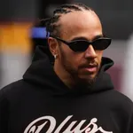 Teljes gázzal - Lewis Hamilton konyhai hátfala a 2026-os luxustrend csúcsa