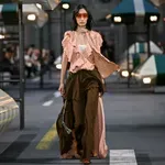 Lélegzetelállító finálé: Louis Vuitton 2027 tavasz–nyári kollekciója zárta a párizsi divathetet