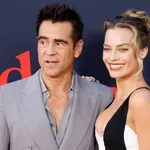 Margot Robbie furcsa ruhát viselt új filmje premierjén, de a stílusáért így is megőrülnek az emberek