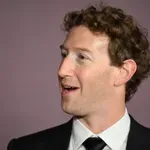 Ettől hat nagyobbnak Mark Zuckerberg nappalija – a milliárdos zseniális trükkje