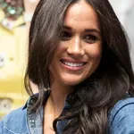 Újra lecsapott a Meghan Markle-effektus: mindenki a hercegné blézerét akarja