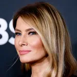 Melania Trump ebben a dögös ezüst szettben köszöntötte az új évet