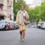 Hódít a nagyi short: ezt kell tudnod 2026 egyik legfurcsább divattrendjéről