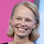 Pamela Anderson egy klasszikus színpárral kerülte el a legnagyobb konyhai hibát