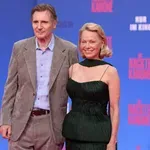 Szakított Pamela Anderson és Liam Neeson