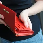 5 dolog, amit jobb, ha minél előbb kidobsz a pénztárcádból – bajt csinálsz, ha nem teszed