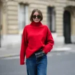 Piros pulóver – így viseld a tél legizgalmasabb darabját