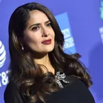 Salma Hayek lánya Londonban mutatta meg, milyen elegáns lett a stílusa
