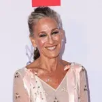 Sarah Jessica Parker konyhájában egy apró, elegáns részlet teszi különlegessé a polcokat