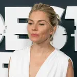 Sienna Miller megmutatta, milyen a tökéletes őszi outfit