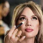 Ezt a sminktrükköt muszáj kipróbálod – így búcsút mondhatsz a karikás szemeknek