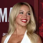 Sydney Sweeney fehérneműs képei felrobbantották a netet, egészen káprázatosak