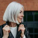 Mikor érdemes ősz hajra váltani? Katalin hercegné fodrászának 5 szabálya 50 felett