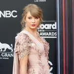 Meglepő részlet derült ki Taylor Swifték esküvőjéről, erre talán senki nem is gondolt