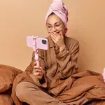 Virális TikTok szépségtrendek: ősemberek, csináld magad, tapaszolás – és egy, ami tényleg működik