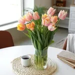 Mutatjuk a holland virágkötők titkát, így őrizhetjük meg napokig a tulipánok frissességét