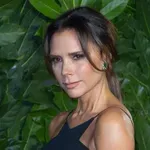Victoria Beckham megtalálta az egyik legegyszerűbb őszi outfitformulát