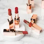 3 sminkes trükk, amit még nem ismersz – Mutatjuk, így kell felvinni a vörös rúzst, hogy egész nap tartós legyen