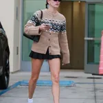 Zimska modna klasika: 4 načini, kako nositi mokasine z nogavicami