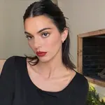 Kendall Jenner je pokazala nepričakovano modno kombinacijo, ki bo modni hit 2026