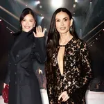 Lauren Sánchez Bezos in Demi Moore stavita na isti živalski vzorec zimskega plašča