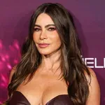 Modna kombinacija s čipko Sofie Vergare, ki je pritegnila vse poglede