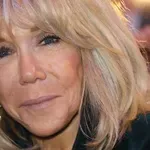 Eleganca brez napake: modna izbira Brigitte Macron, ki je pritegnila vse poglede