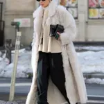 Navdih z newyorkških ulic: Kaj se je tokrat nosilo izven modnih pist na NYFW?