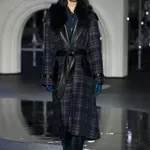 Trenč plašč na 100 in 1 način: dekonstrukcija britanske klasike