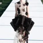 Med cvetjem in volančki: Dior za jesen in zimo 2026/27