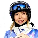 Olimpijka Eileen Gu v angelskem videzu tokrat ukradla pozornost v Parizu