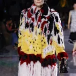 Modni svet obrača hrbet obsedenosti z mladostjo: v ospredju so ženske po 40. letu