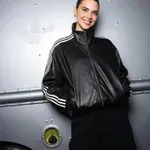 Brez nje ne gre nikamor: najljubša torbica Kendall Jenner je dostopnejša, kot si mislite