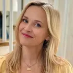 Poletni kos, ki ga nosijo vse modne navdušenke (tudi Reese Witherspoon)